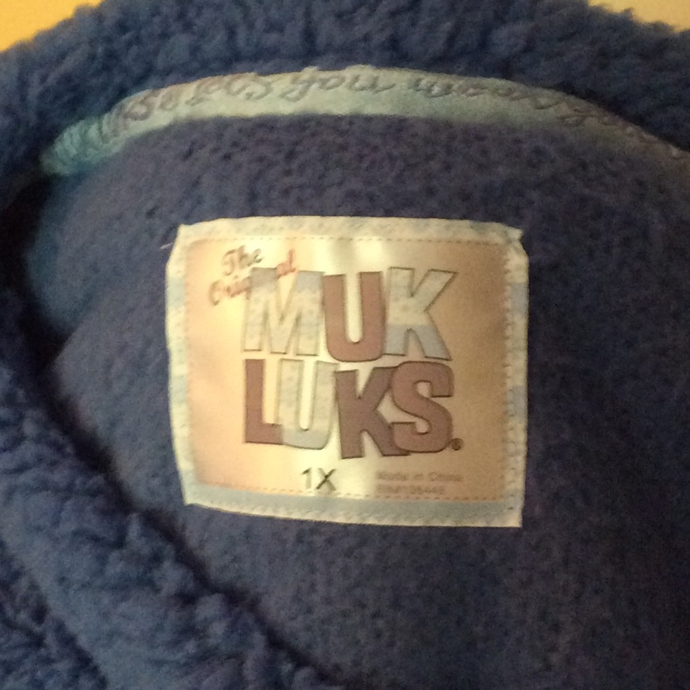 Fuzzy Warm Pajamas/Lounge Set - Picture 2 of 6